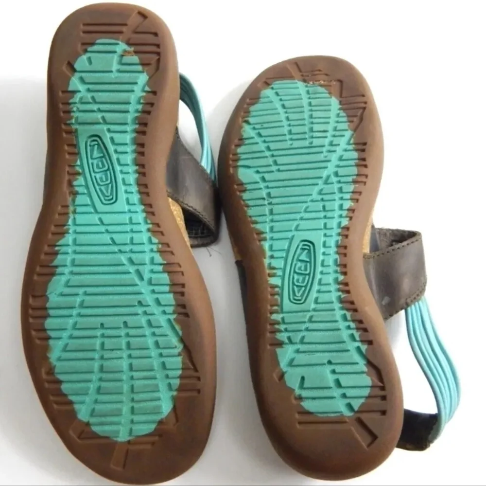 Keen Dauntless T-Strap Sandals